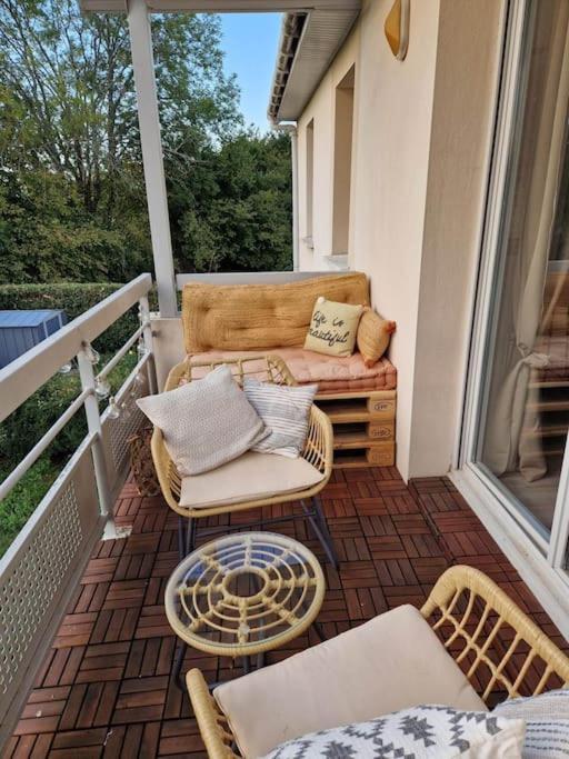 Appartement Cosy Oloron, Aux Pieds Des Pyrenees Et De L'Atlantique! エクステリア 写真