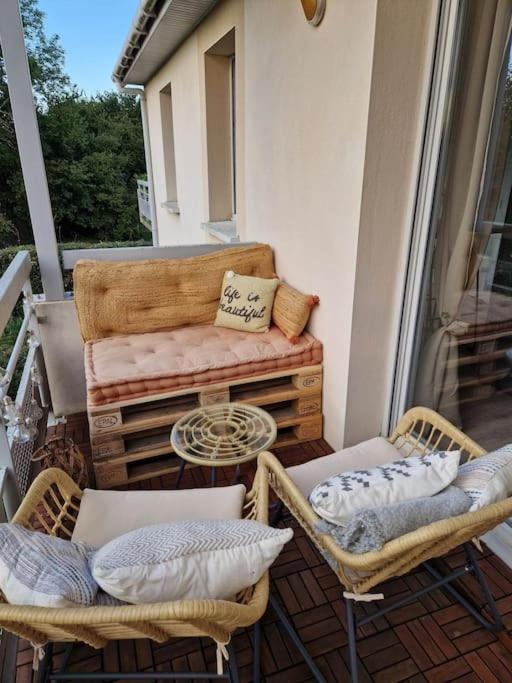 Appartement Cosy Oloron, Aux Pieds Des Pyrenees Et De L'Atlantique! エクステリア 写真